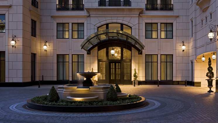 Welcome to the Waldorf Astoria Chicago!